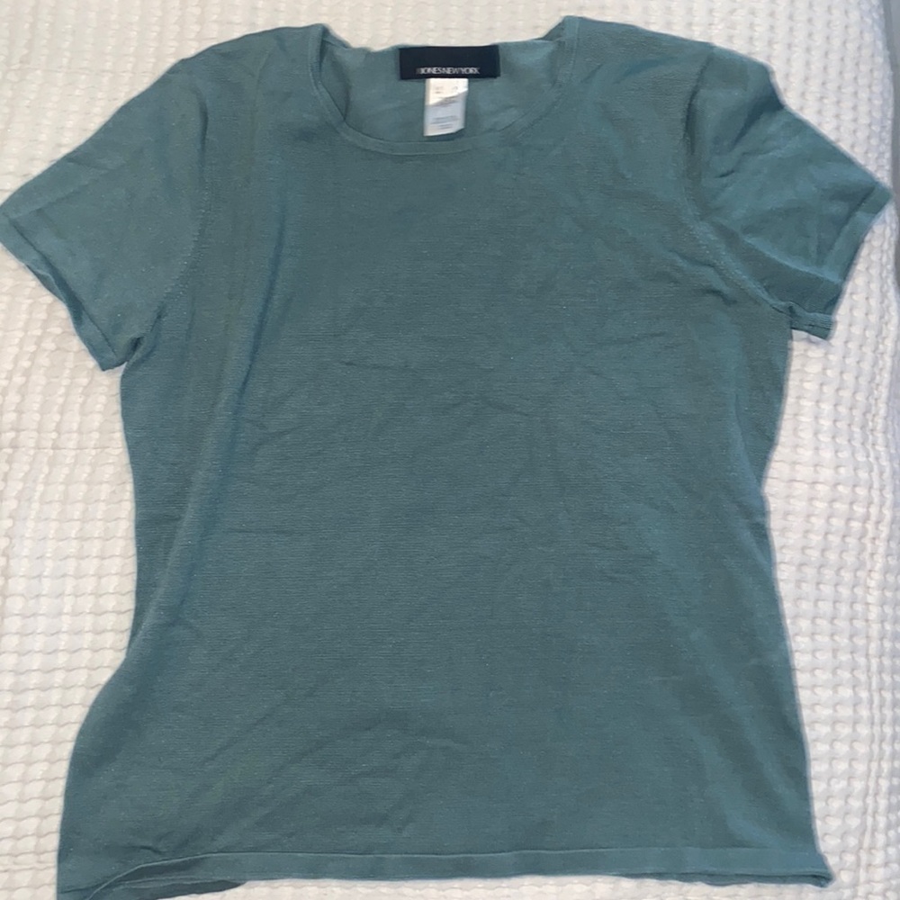 Short sleeve Jones New York sized medium top in aqua